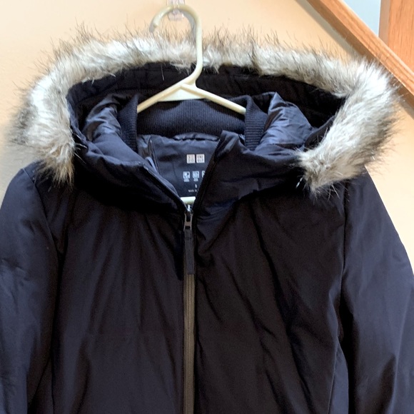 Uniqlo Navy Blue Hooded Puffer Jacket - Picture 2 of 4